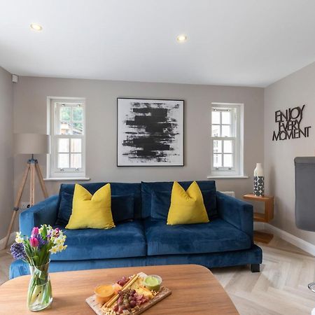 Elliot Oliver - 2 Bedroom Garden Apartment With Parking Cheltenham Ngoại thất bức ảnh