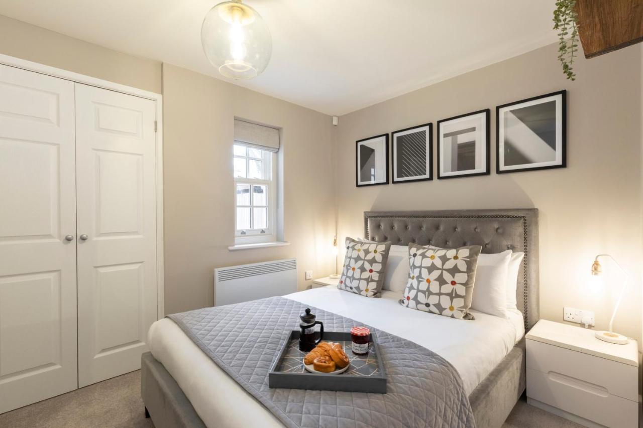 Elliot Oliver - 2 Bedroom Garden Apartment With Parking Cheltenham Ngoại thất bức ảnh